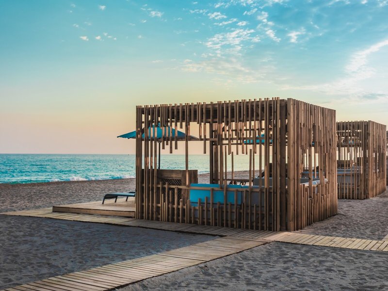 Paloma Finesse 10 - Beach
