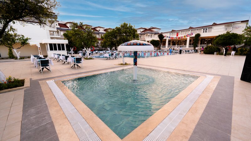 Viking Garden Hotel & Spa 13