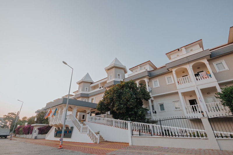 Viking Garden Hotel & Spa 3