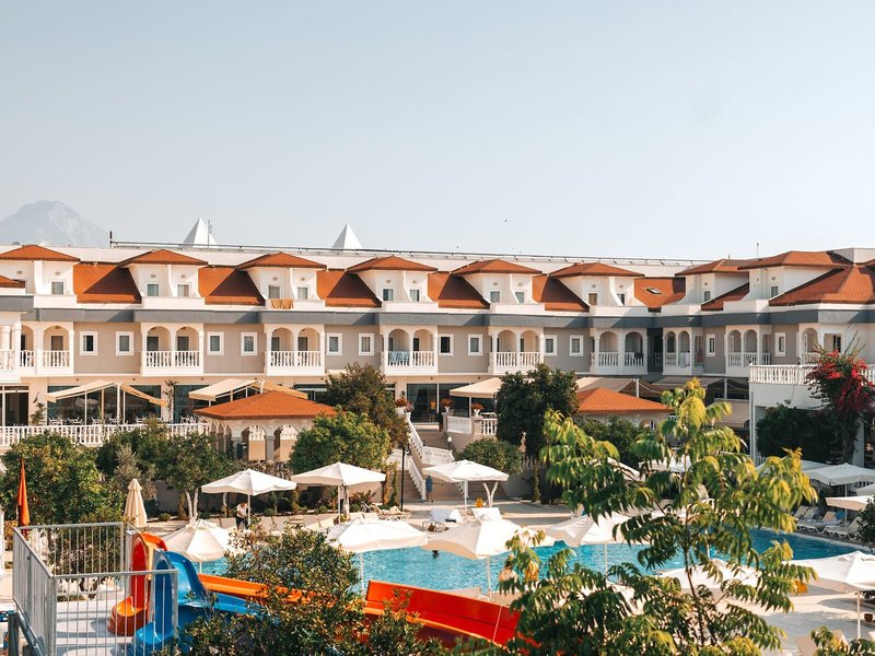Garden Resort Bergamot 1