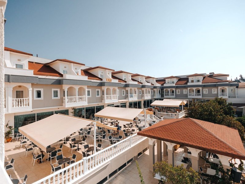 Garden Resort Bergamot 4