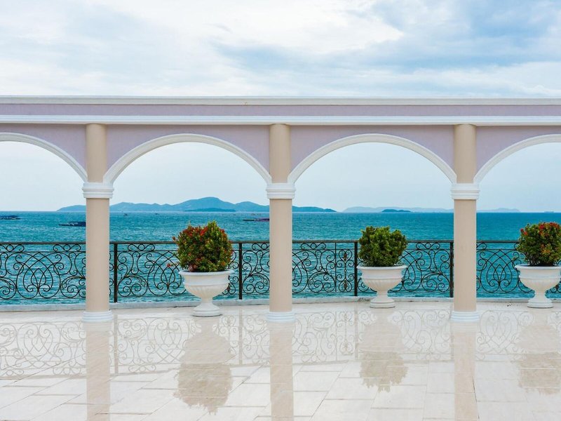 LK Emerald Beach 6