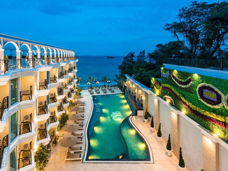 LK Emerald Beach 9