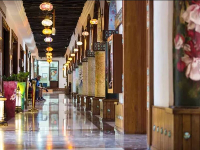 Al Najada Doha Hotel Apartments by Oaks 10