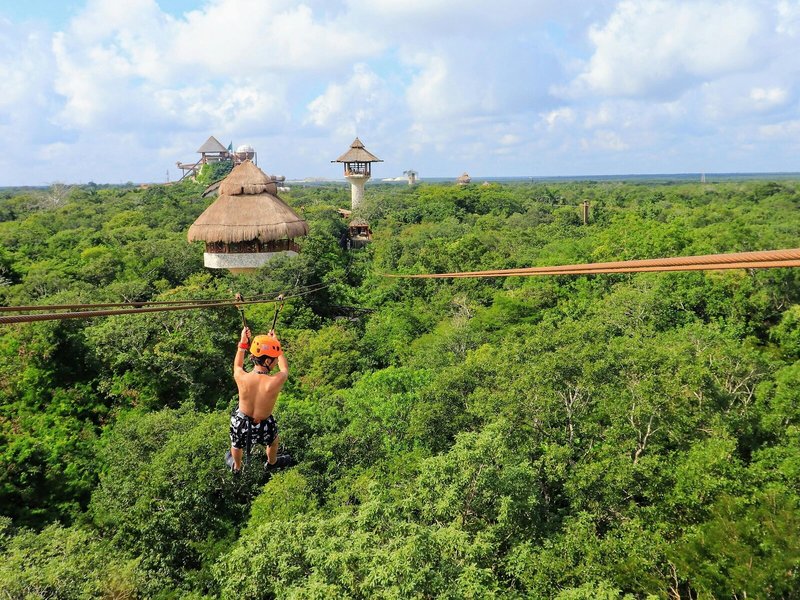 Holiday Inn Express & Suites Playa Del Carmen 3