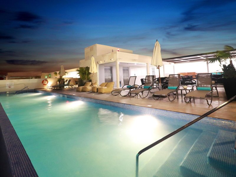 Holiday Inn Express & Suites Playa Del Carmen 10
