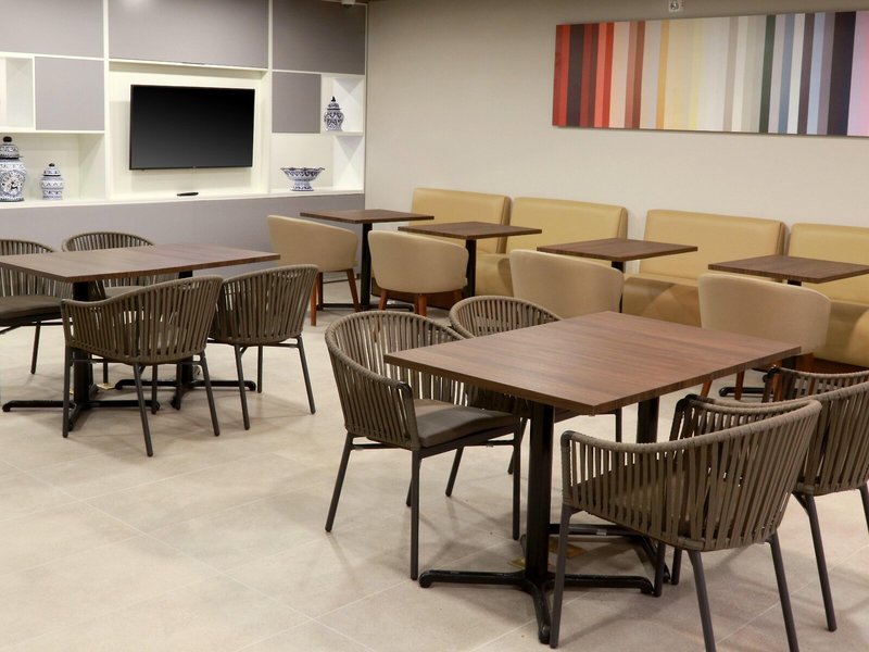 Holiday Inn Express & Suites Playa Del Carmen 23