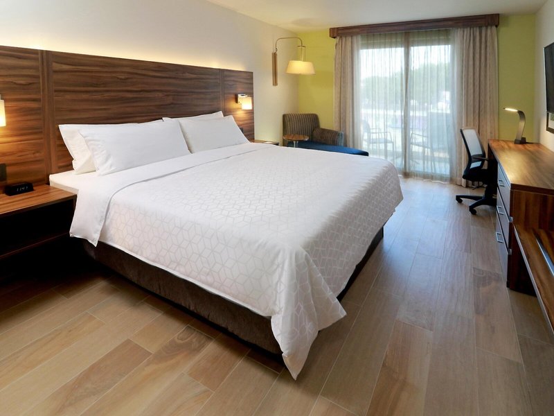 Holiday Inn Express & Suites Playa Del Carmen 32