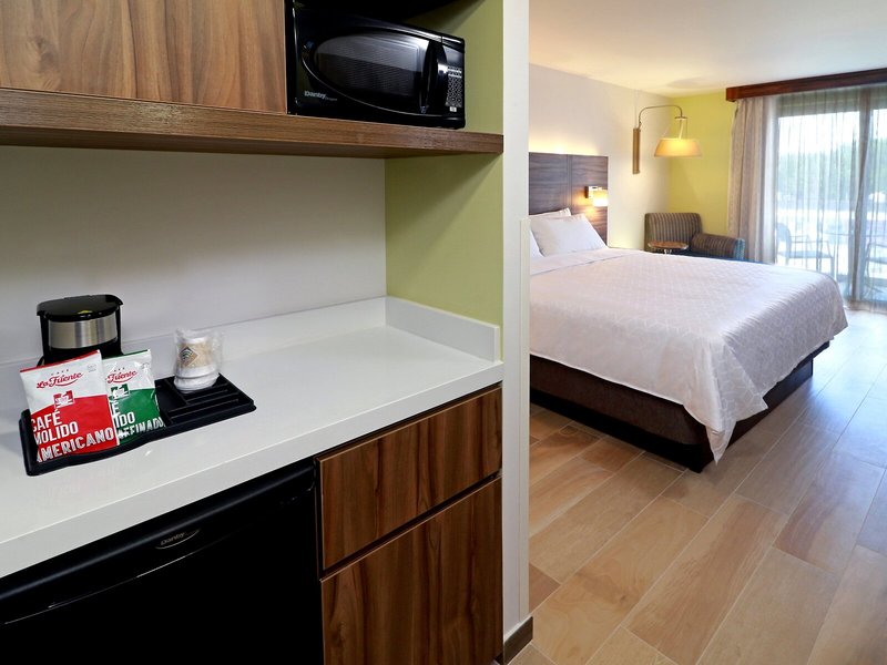 Holiday Inn Express & Suites Playa Del Carmen 34