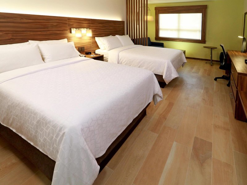 Holiday Inn Express & Suites Playa Del Carmen 36