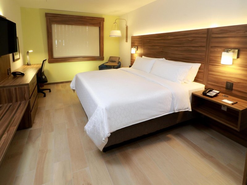 Holiday Inn Express & Suites Playa Del Carmen 39