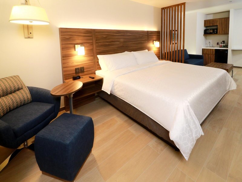 Holiday Inn Express & Suites Playa Del Carmen 45