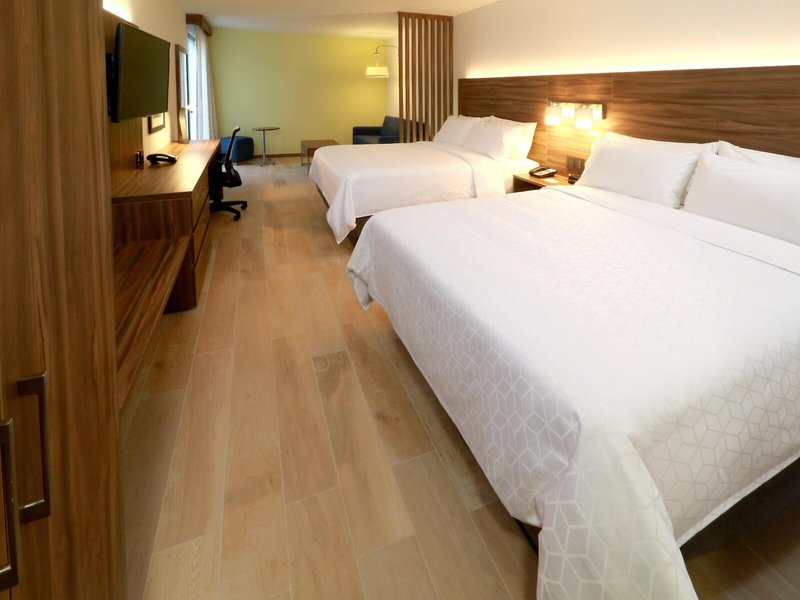 Holiday Inn Express & Suites Playa Del Carmen 47