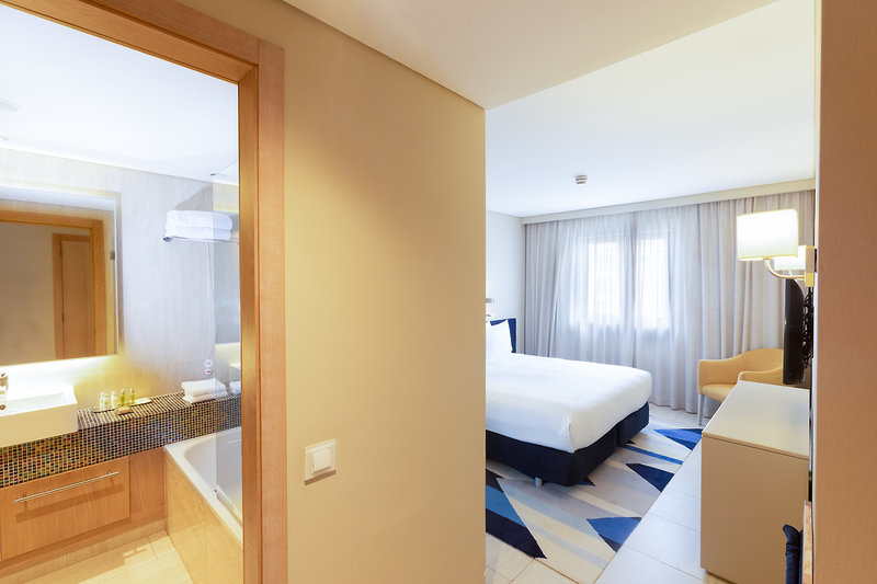 Hilton Vilamoura As Cascatas Golf Resort & Spa 12