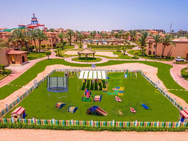 Charmillion Gardens Aqua Park 6