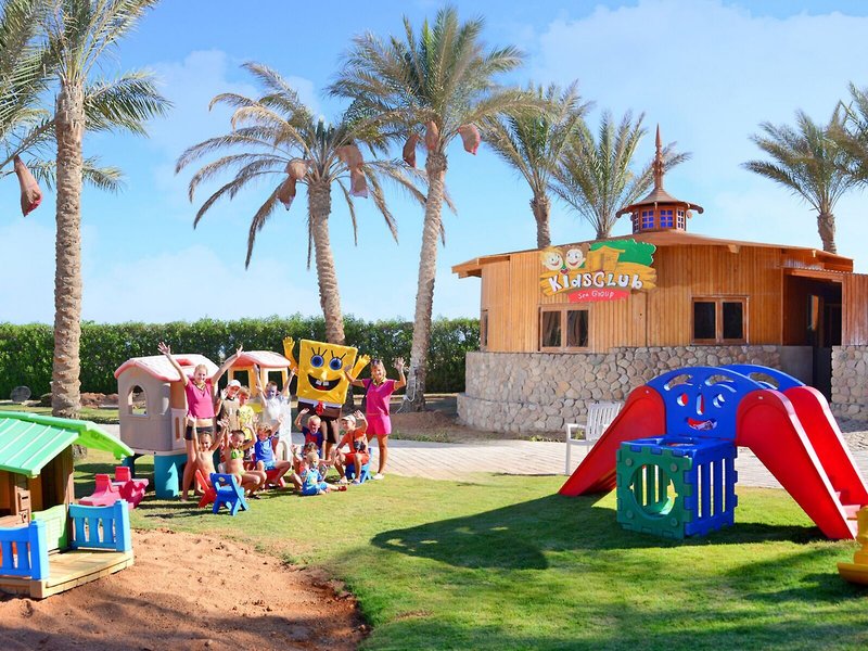 Charmillion Gardens Aqua Park 30