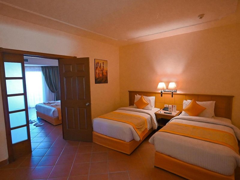 Charmillion Gardens Aqua Park 41