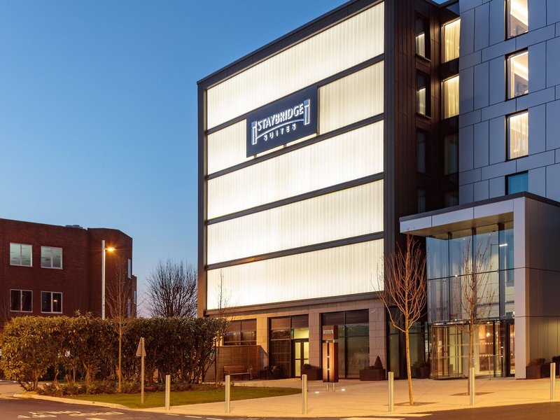 Staybridge Suites London - Heathrow Bath Road 1