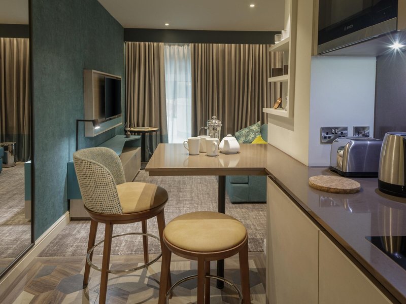 Staybridge Suites London - Heathrow Bath Road 16