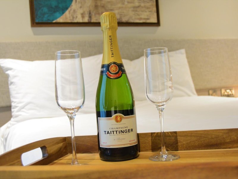 Staybridge Suites London - Heathrow Bath Road 24