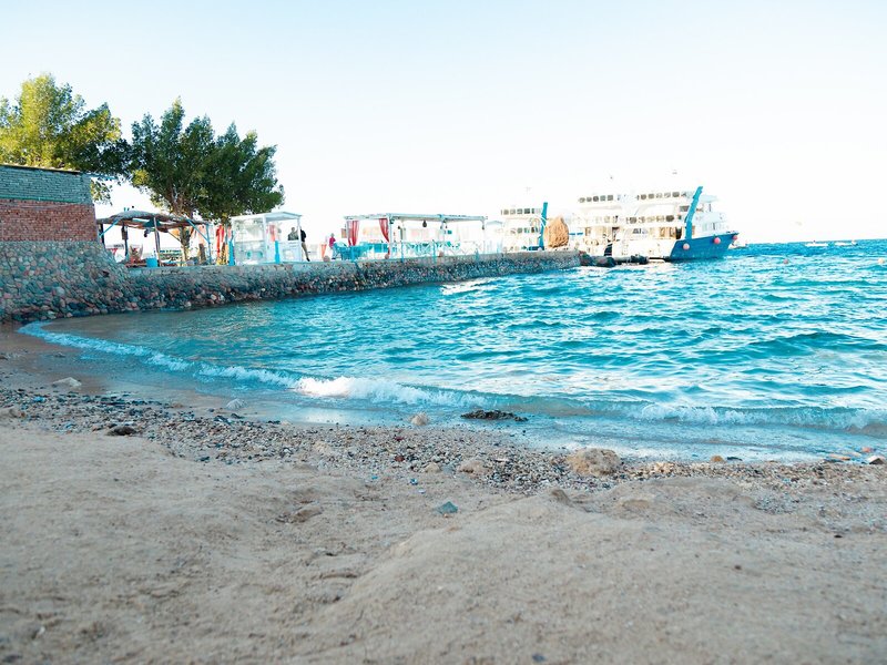 Sun & Sea Hotel 4