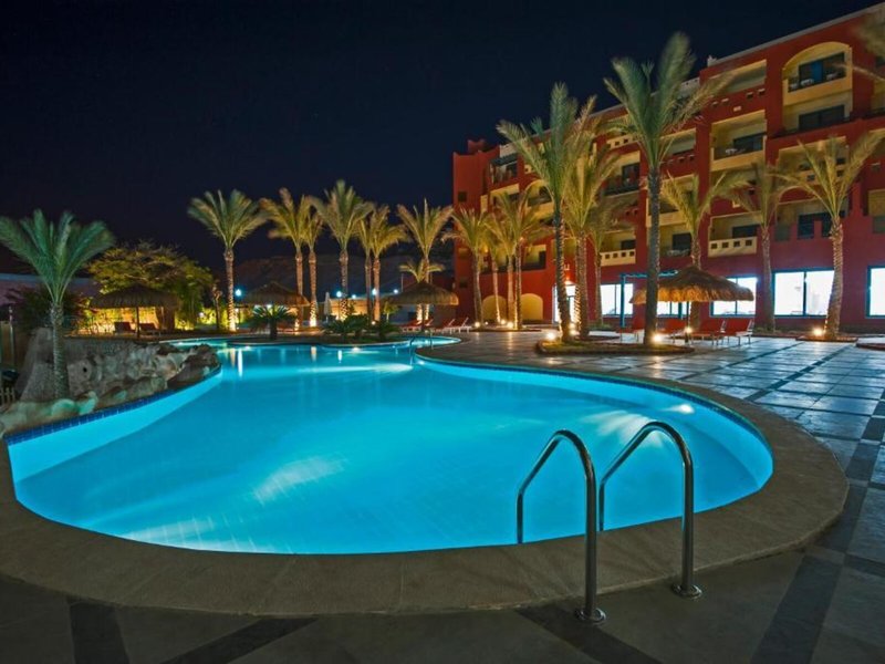 Sun & Sea Hotel 11