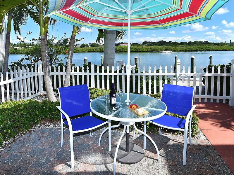Barefoot Beach Resort 14