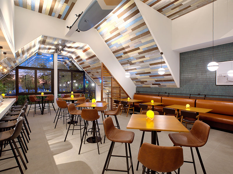 Manathai Surin Phuket Hotel & Resort 7