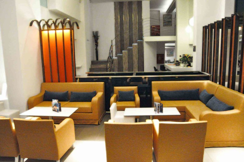 Astron 4 - Lounge / Lobby