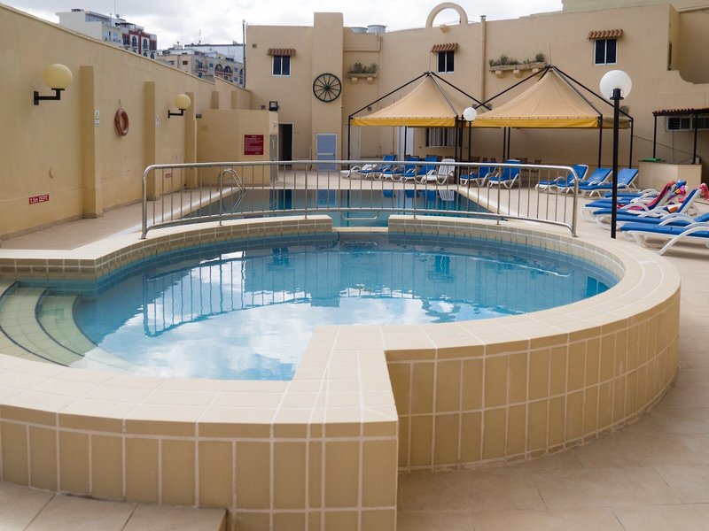 Mavina Hotel & Apartements 10