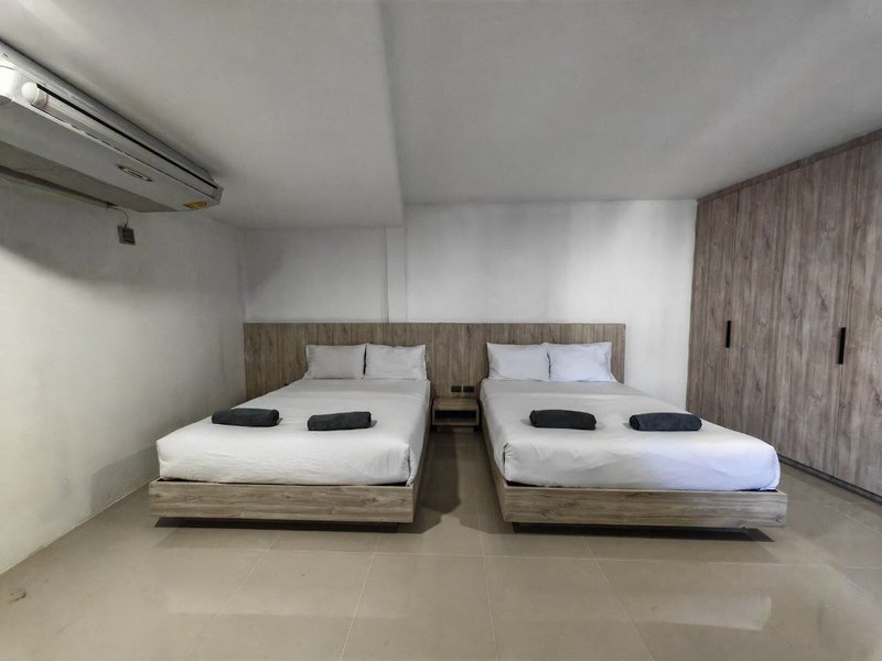 All Day Hostel 44