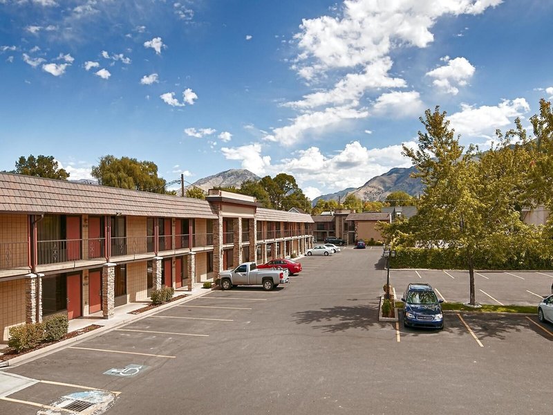 Best Western Plus Weston Inn