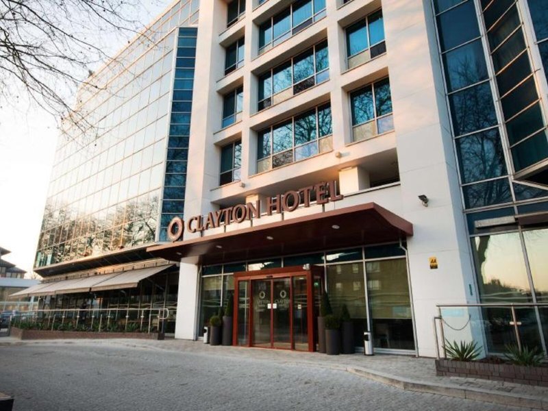 Clayton Hotel Chiswick 3