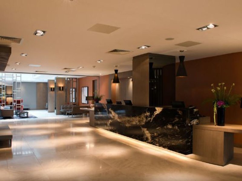 Clayton Hotel Chiswick 5