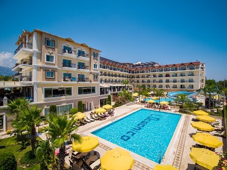 L Oceanica Beach Resort Hotel 1