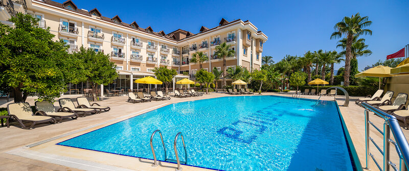 L Oceanica Beach Resort Hotel 4