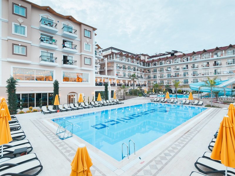 L'Oceanica Beach Resort Hotel 17