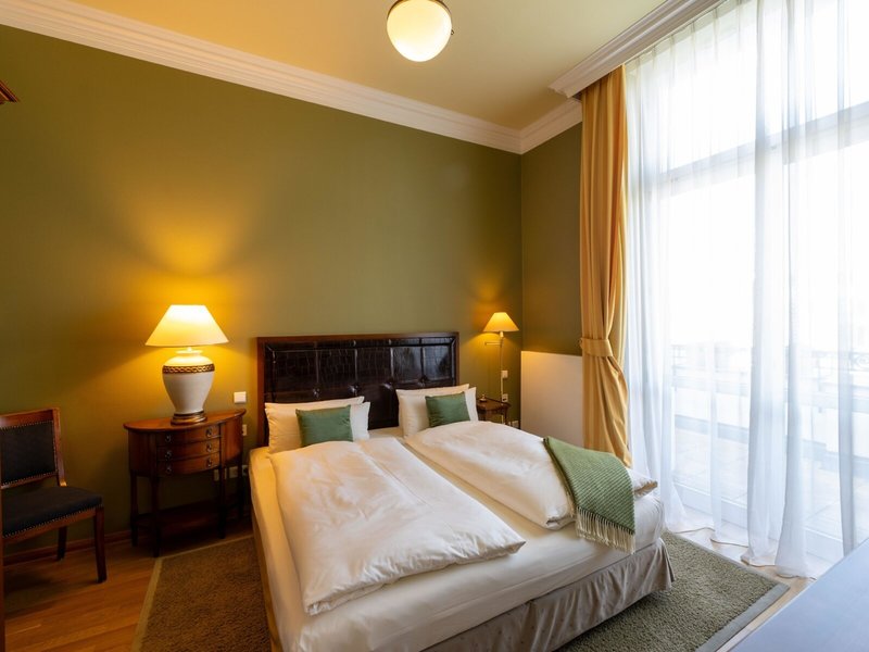Louisa's Place 16