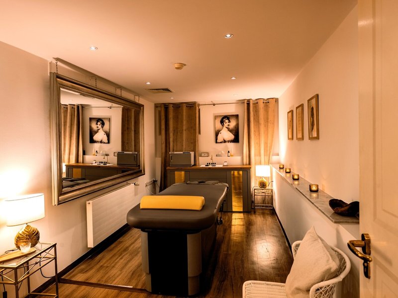 Louisa's Place 24