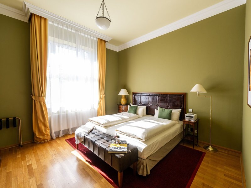 Louisa's Place 40