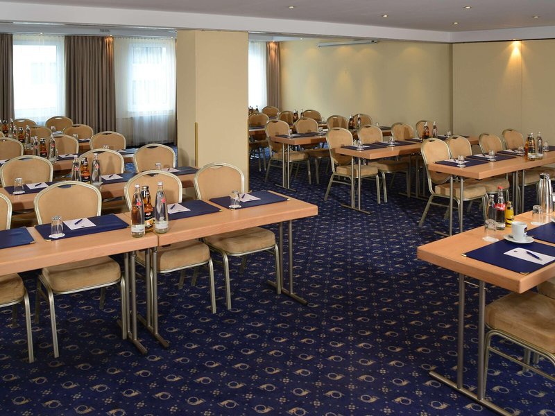 Best Western Hotel zur Post 12