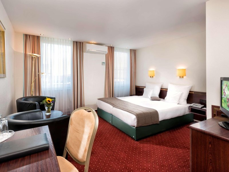 Best Western Hotel zur Post 34