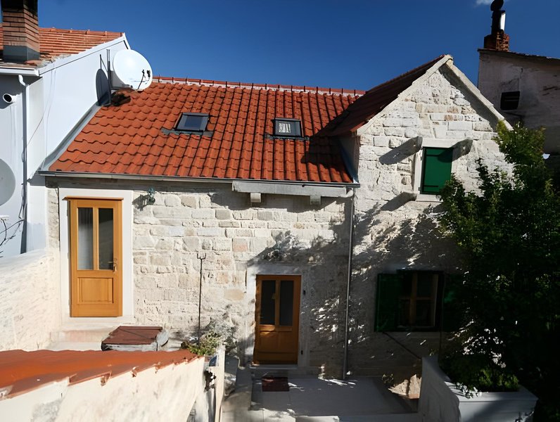 Guest House Lucijo