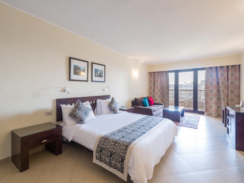 Hotel Fort Arabesque West Bay 52