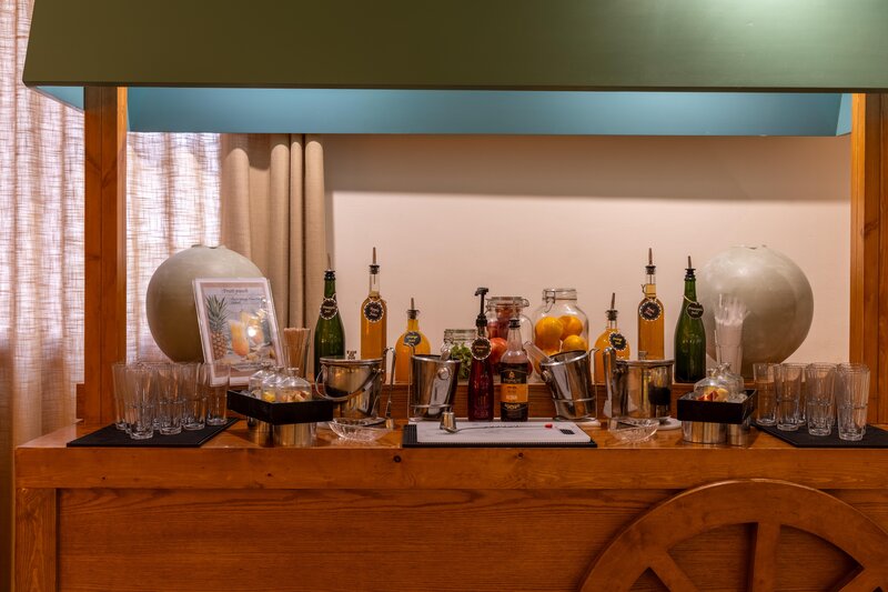 Hotel Fort Arabesque West Bay 97