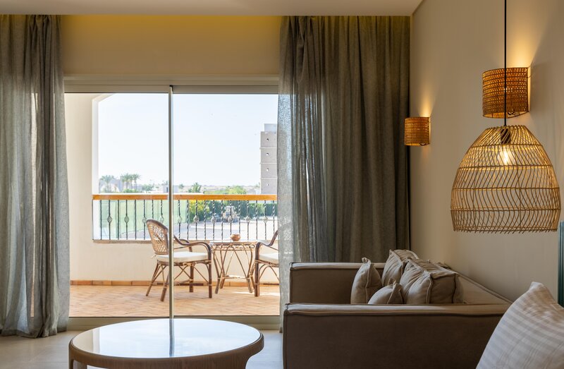 Fort Arabesque - The West Bay 76