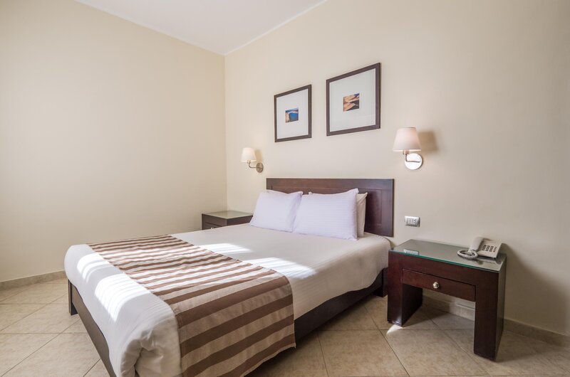 Fort Arabesque - The West Bay 70