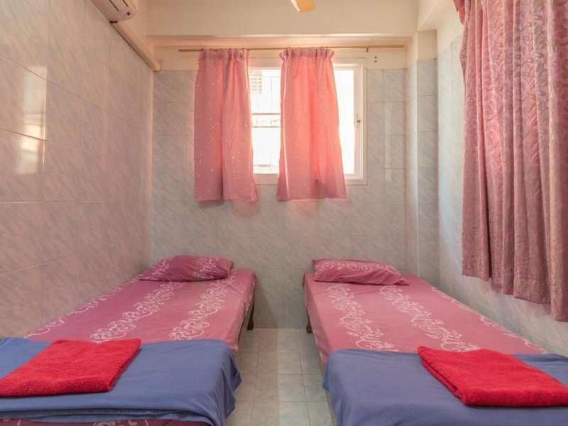New Central Guesthouse 8