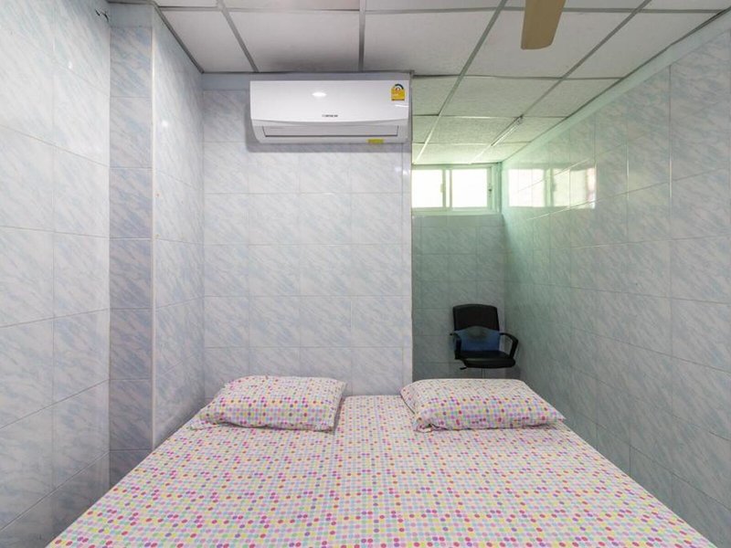 New Central Guesthouse 16