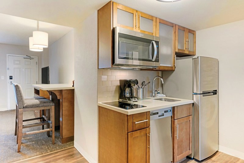 StayBridge Suites Orlando Royale Parc Suites 7